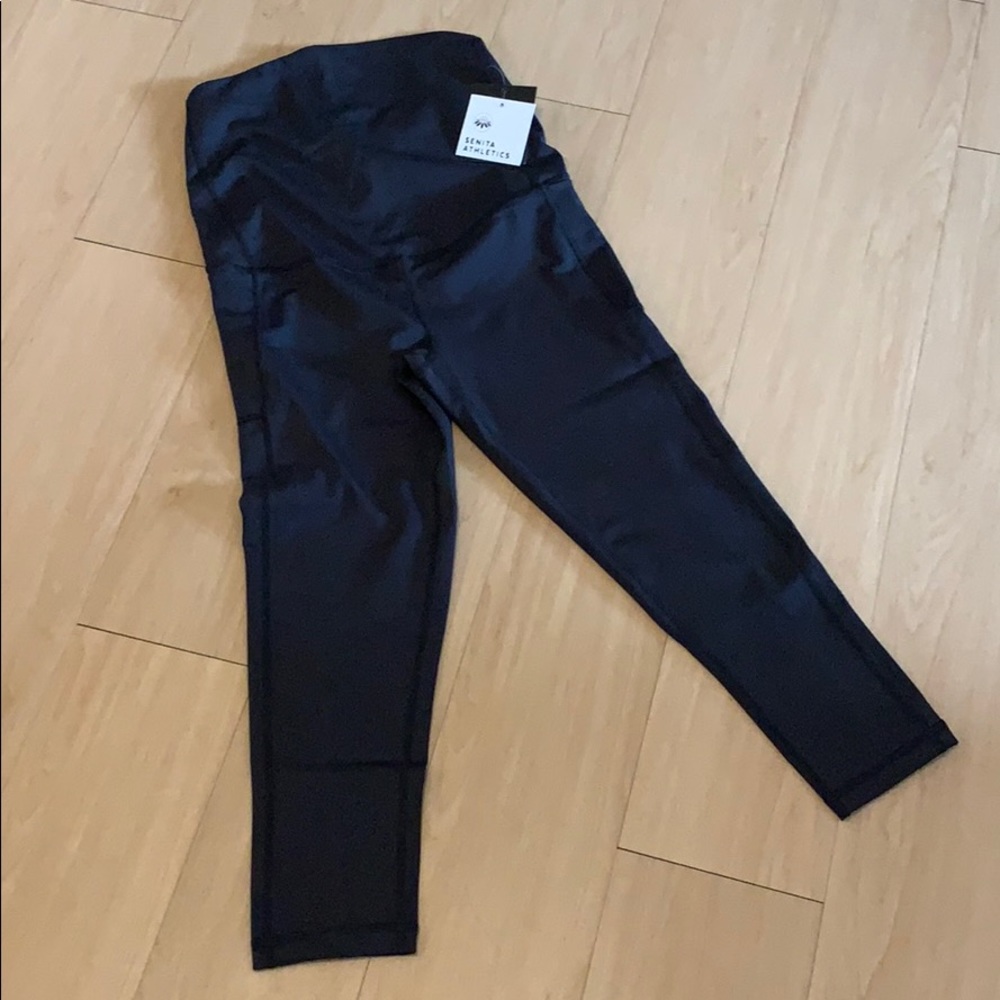NWT maternity athletic capris